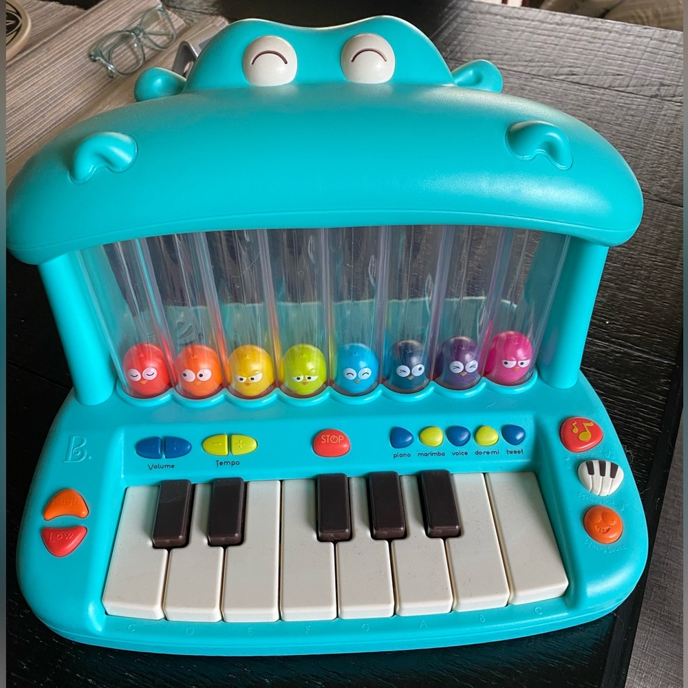 Hippo Pop Play Piano